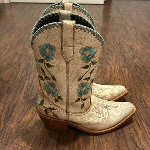 Liberty Black Women's Nina Rose Embroidered
Western Boot